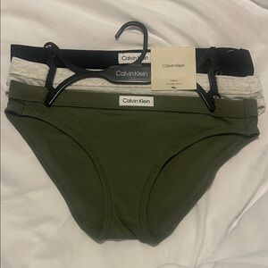 🆕 Calvin Klein 3pk Bikini M